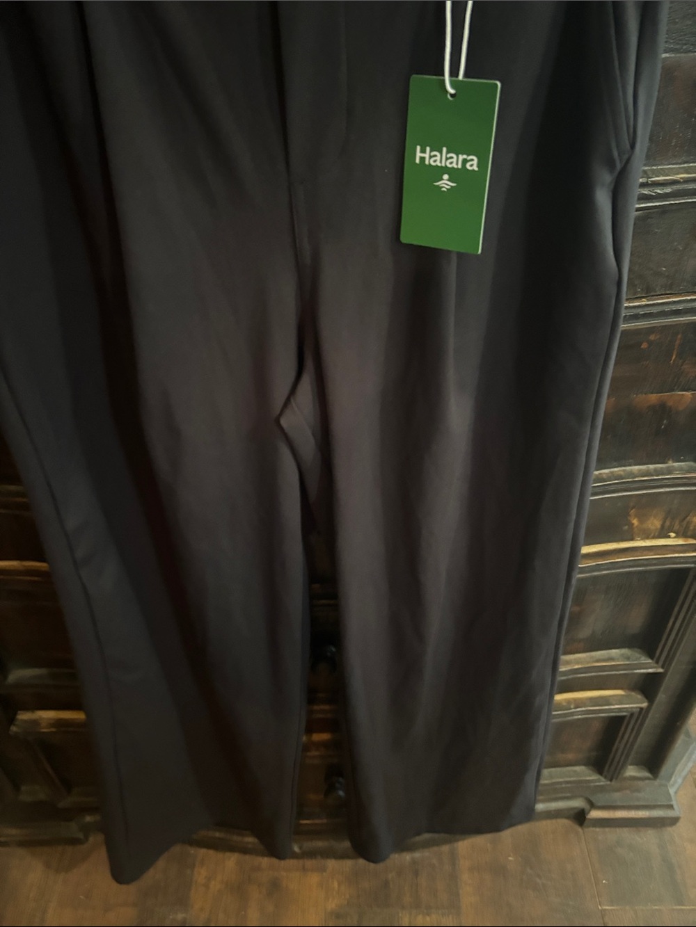 NWT! Halara Wide Leg Flowy Professional Dress Pants - Size MEDIUM TALL - Picture 3 of 4
